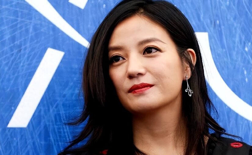 慘被封殺4年！ 49歲趙薇突被爆「已胃癌離世」官方更新了