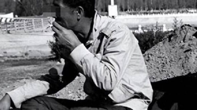 爸爸愛抽菸…女兒出國工作前「特地送了一條上等好菸」！ 爸爸留到過年才捨得拆「除夕一拆開」他當場淚崩：太晚拆了…