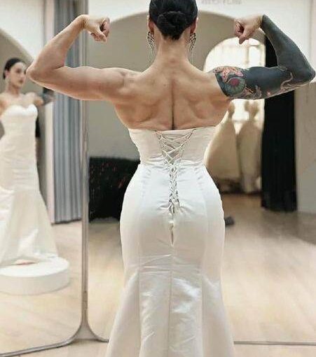 新娘試婚紗「背影照」走紅！看到正臉後不由感嘆：男子漢的身材天使般的臉蛋