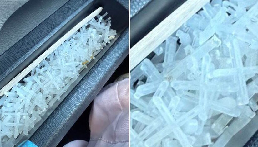 爸爸車上驚見「神秘透明十字架」！網一看吐真相：他默默扛了20年…