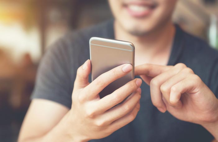 「手機門號用超過10年」超賺？內行曝好康：很多人不知道