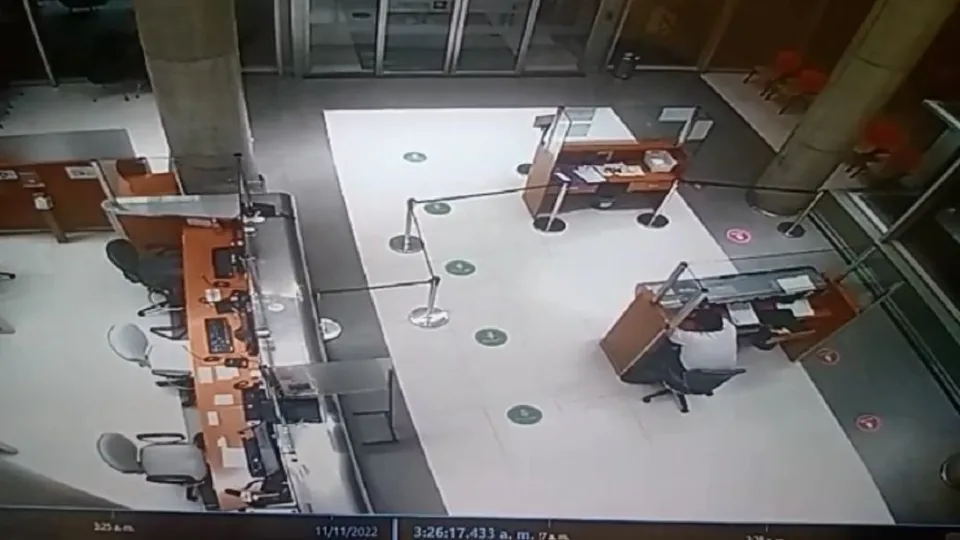 醫院凌晨來了神祕女子,自稱住「915號房」,監視器畫面讓值班人員沉默
