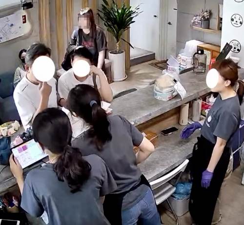 新竹夫妻摔菜單羞辱店員?190秒影片反轉全場????????