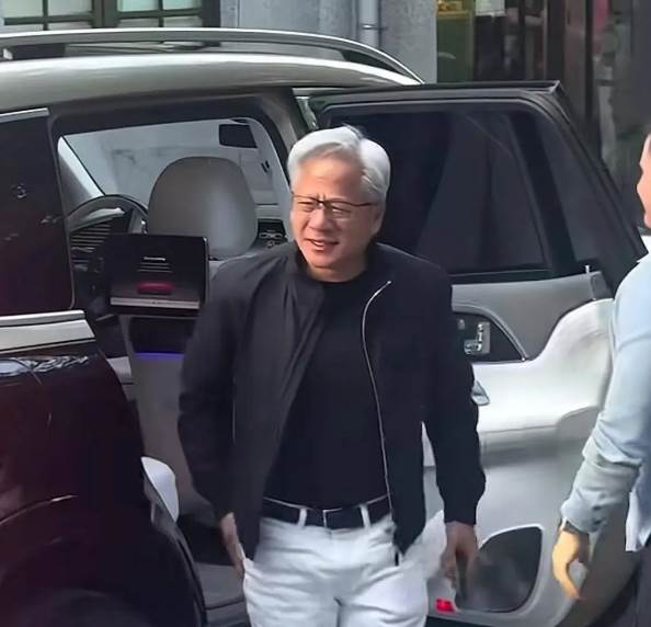 黃仁勳哥哥台北低調度日?一個細節看懂親情????????