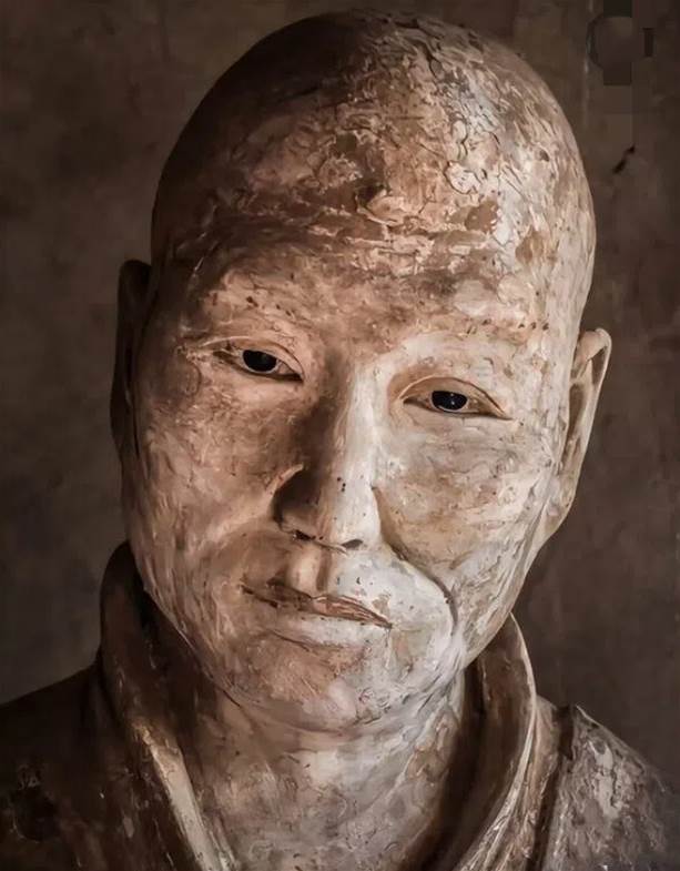 羅漢像「眼神穿透人心」不敢對視!網嚇壞:太像真人,神技出土驚呆萬人