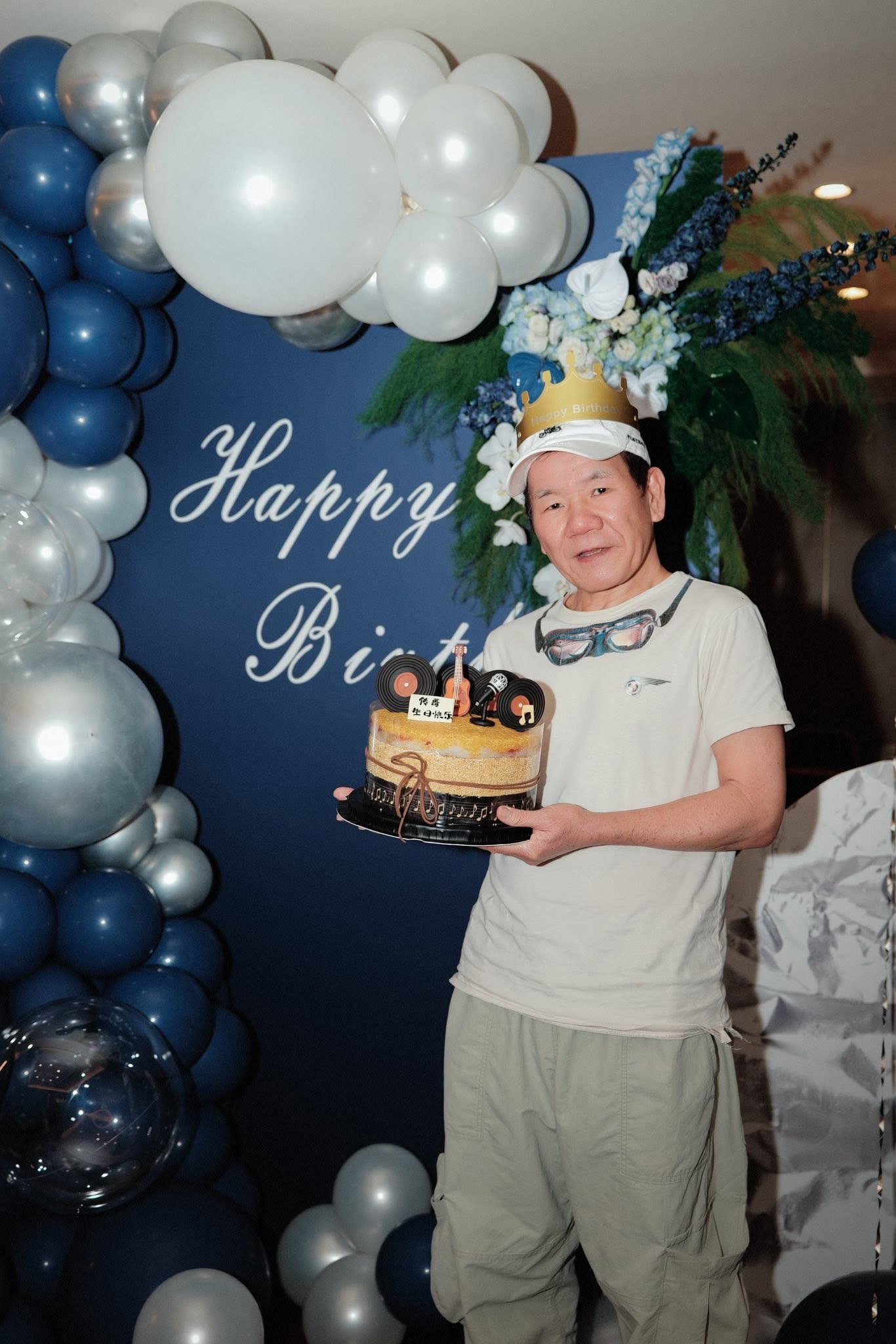 趙傳飛海外參加兒子畢業典禮!學霸兒錄取名校研究所,一句話藏不住父親驕傲