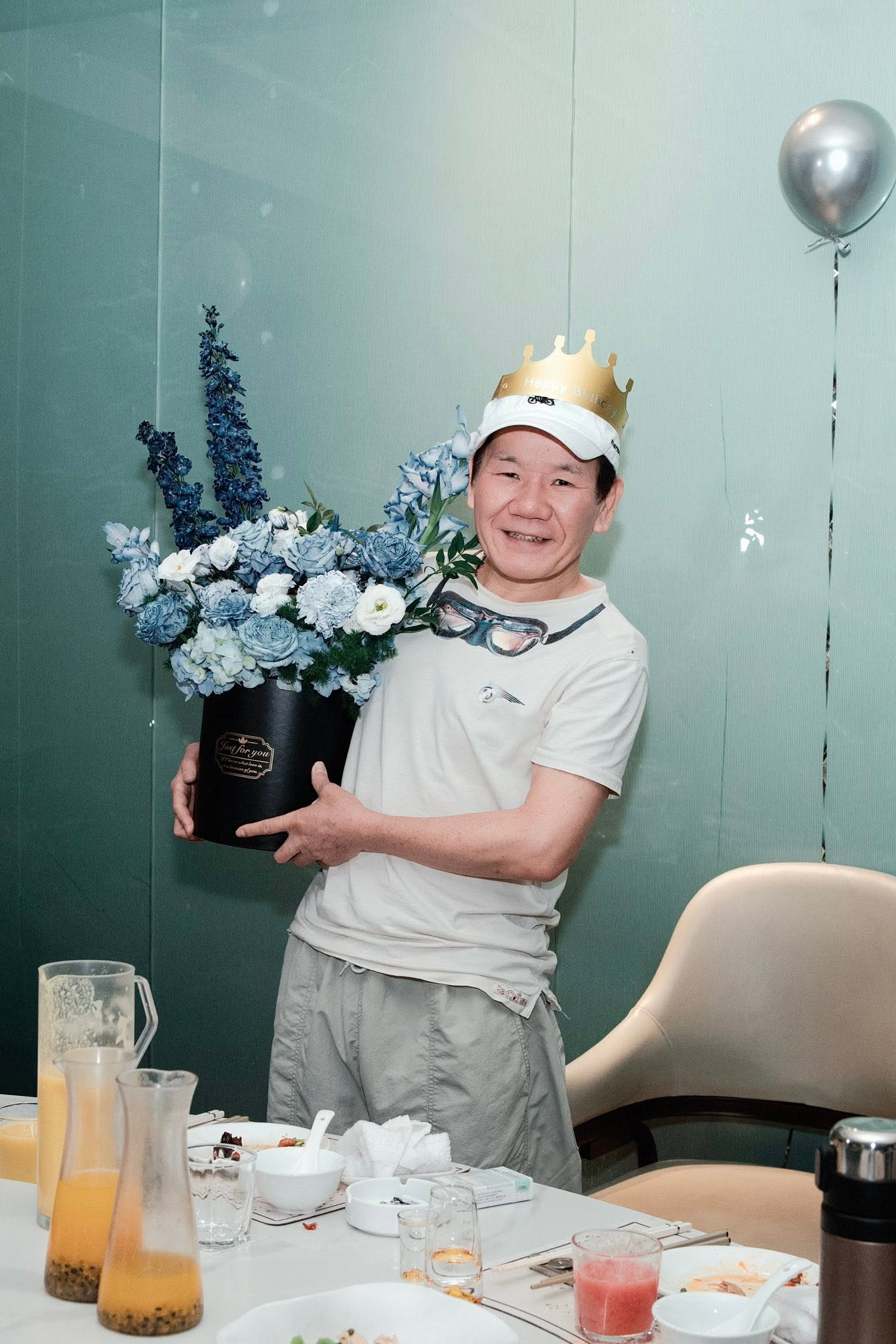 趙傳飛海外參加兒子畢業典禮!學霸兒錄取名校研究所,一句話藏不住父親驕傲