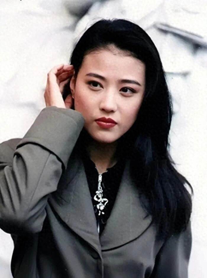 她已離世3年!影壇女神57歲驟然離世「無子女處理後事」粉絲見「墓碑19字」紅了眼眶,太揪心