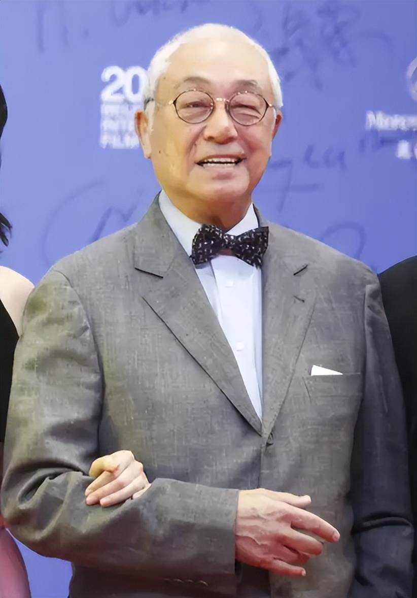 鄧光榮、曾江、謝賢相繼離世，香港影壇「四大傳奇」只剩1人，近況令人感慨