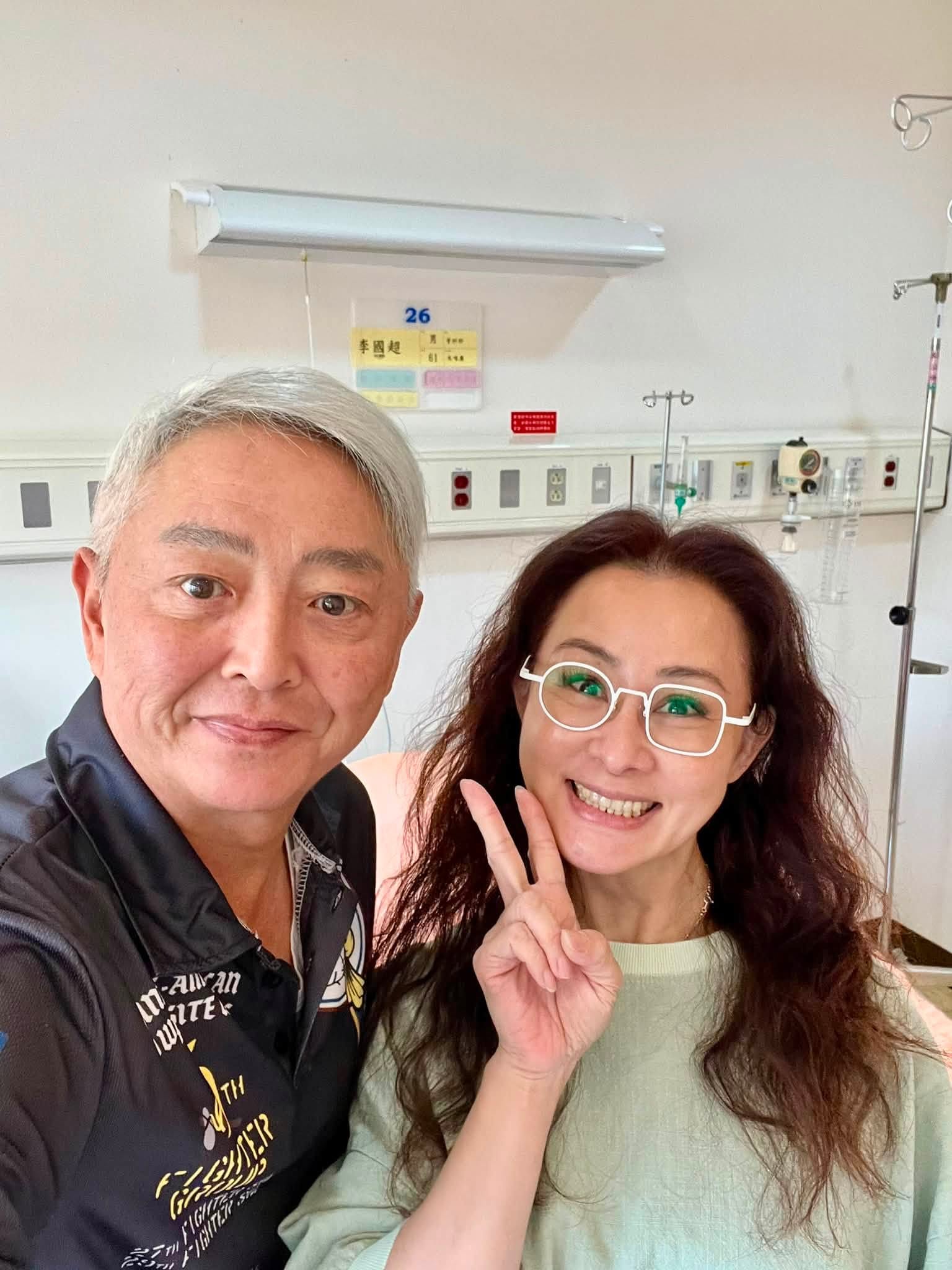 61歲李國超突然住院動手術，妻子高欣欣人在日本！兵家綺代班照顧，「小1+2」玩笑曝光真相
