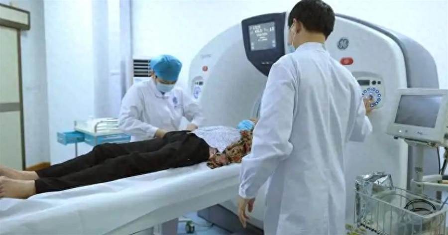 45歲女子肝臟亮紅燈「天天吃番茄3個月」回診結果讓醫師驚訝