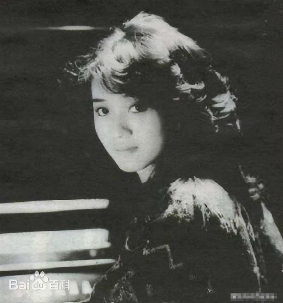 梅艷芳最後舞臺讓人心疼,一代歌后病中唱完告別演出