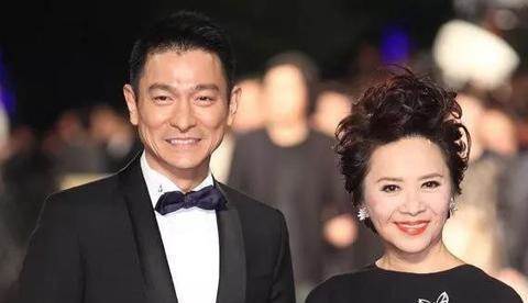 葉德嫻曾替劉德華扛4000萬,晚年風波不斷,華仔一句「我養她」惹淚