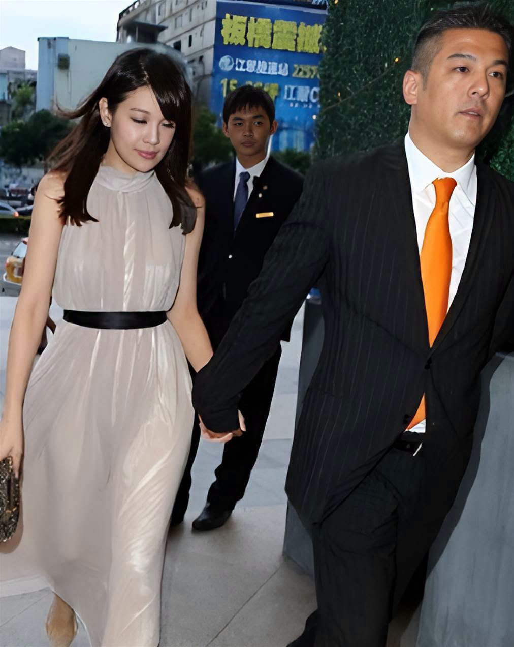 賈靜雯豪門婚姻舊事再掀討論,女兒出生後婆媳裂痕加深,林若亞一句「不生孩子」讓孫家態度翻轉