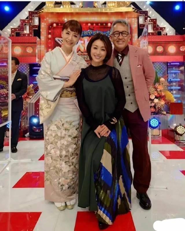 酒井法子曾紅遍亞洲,2009年違禁物風波讓人生急轉直下,54歲近況與收費粉絲團再掀討論