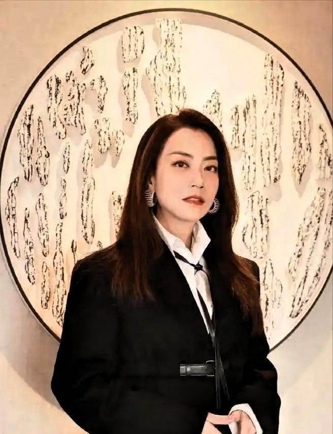 謝霆鋒生命裡的定海神針!不是天後,不是前妻,而是陪他27年的她?