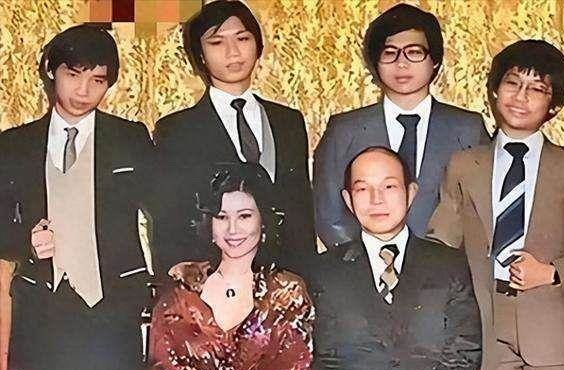 為豪門連生4子，老公離世遺產高達1200億，不爭不搶，現在4個兒子一個比一個爭氣！