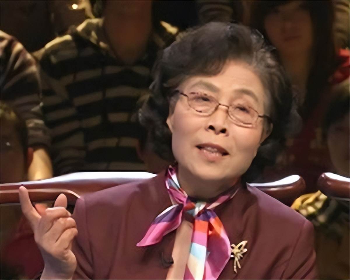 2005年，男子花9萬買袈裟，卻發現是「裹屍布」，後轉手賣出1.3億