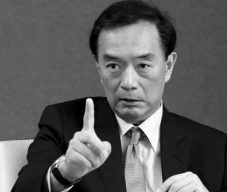 嚴凱泰54歲離世後陳莉蓮接下裕隆重擔，300億遺產傳言未獲證實，一雙兒女近況始終低調