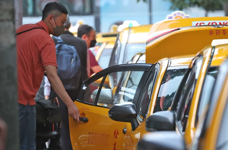 兩女跨省叫車卻付不出5400元！提出離譜「抵車資方案」，對話截圖曝光後真偽也被質疑