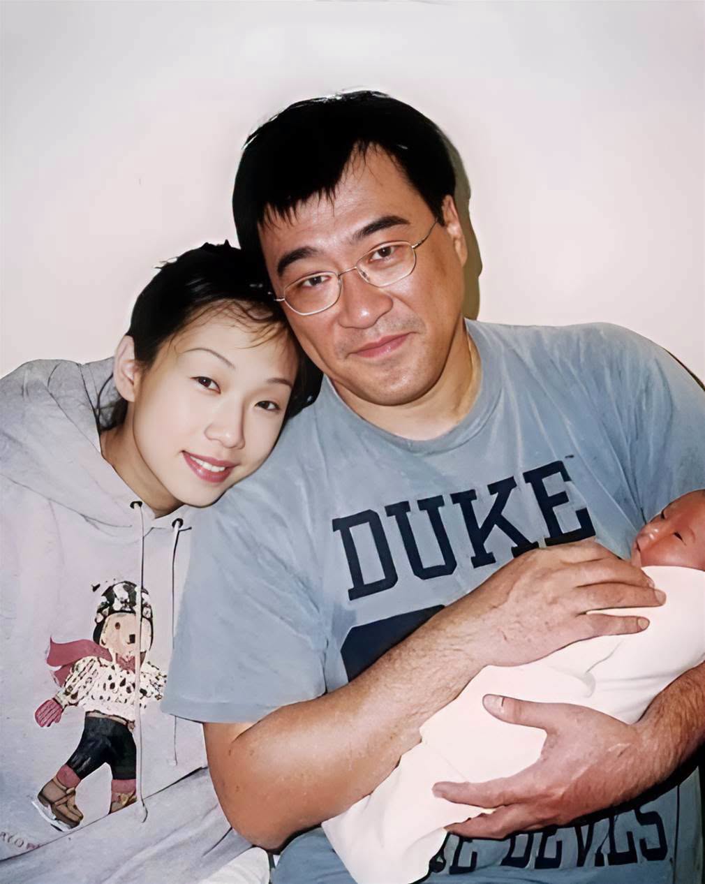 當年林憶蓮懷了李宗盛的孩子,他脫口而出的真心話讓她當場愣住
