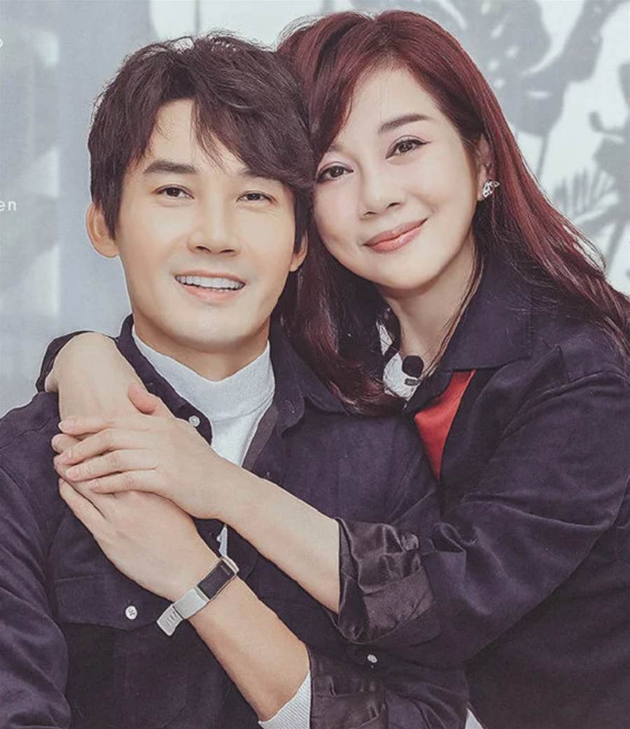 他26歲執意娶34歲、身體不好、難有孩子的女人!阿母罵「她配不上你」 他只回一句話…全場沉默了