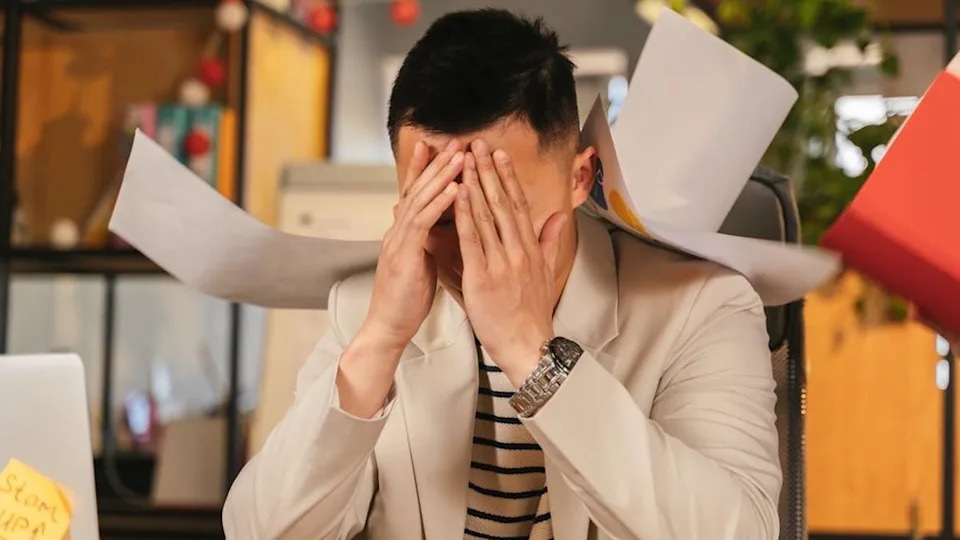 職場疲憊示意
