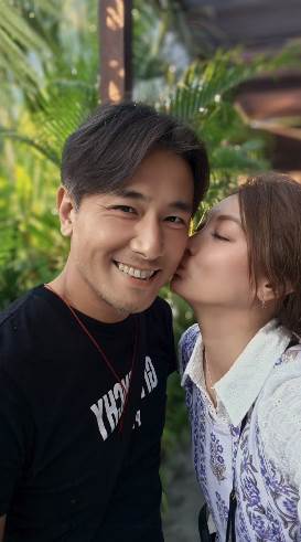 傅子純連戲服都沒換就趕回家,妻子重看這段畫面,背後原因讓人鼻酸