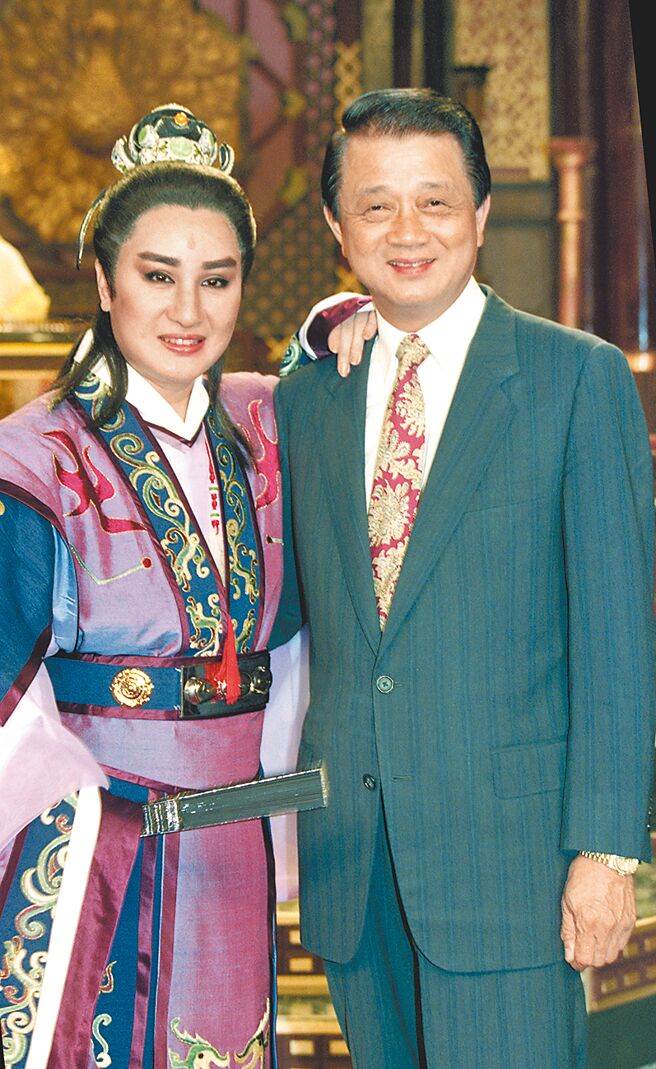 楊麗花45歲嫁入豪門為愛息影，照顧4名繼子女數十年「最後卻沒分到60億」晚年選擇令人唏噓