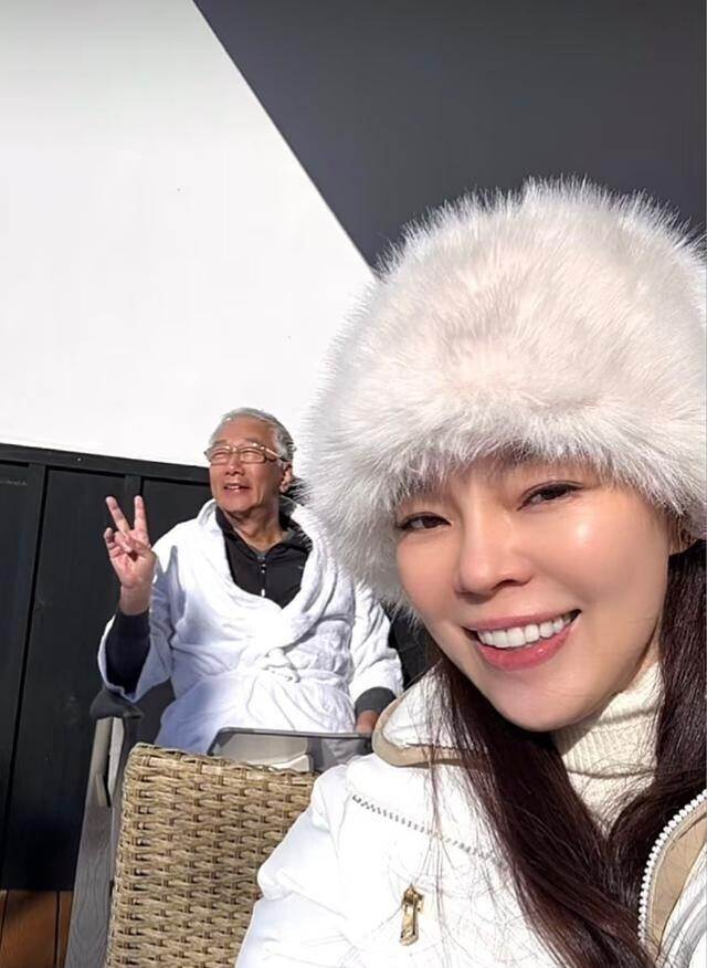 50歲長子與51歲繼母關係曝光，離開家門自立門戶內幕瞞不住，不繼承千億公司不簡單