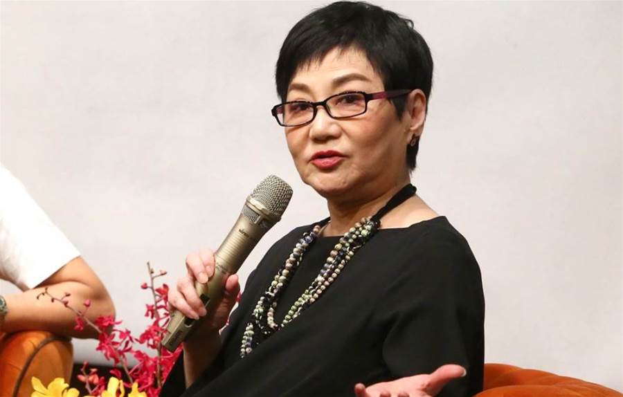 五歲出道風光七十載賺上億身家,晚年卻女兒不養慘遭愛徒背叛,77歲張小燕情緒難掩悔不當初