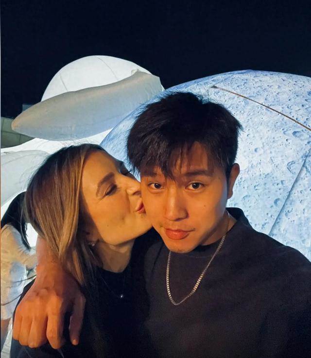 英國女醫生「網戀中國小鮮肉」22天閃婚，生下混血兒「第2年果真發生慘劇」：真的太衝動