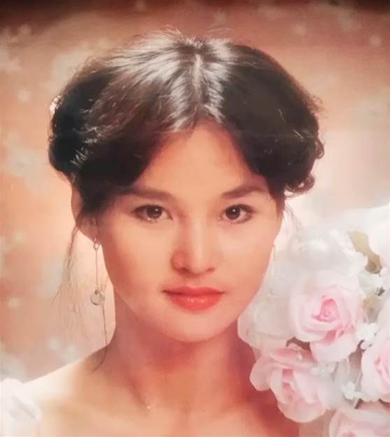 夏玲玲曾陪丈夫扛下1.6億元債務,從台灣到海外一家人走過人生低谷