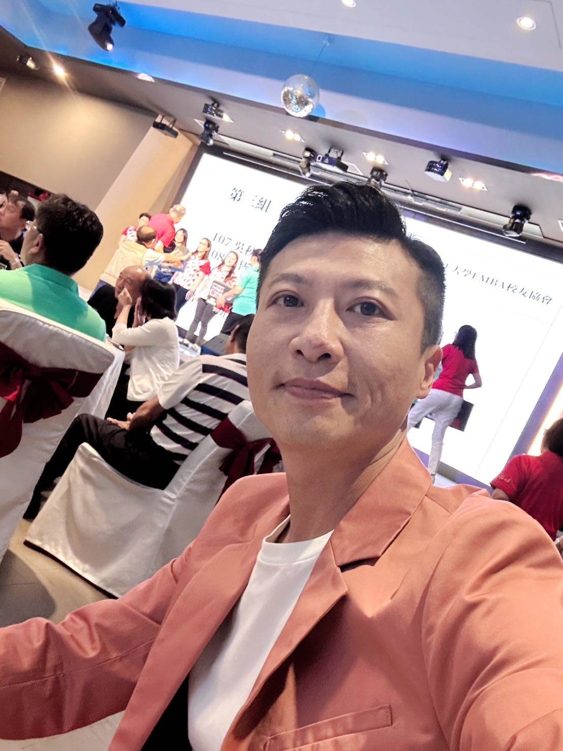 方順吉歌廳遇風災損失數百萬,被迫暫停營業,離開前先向孩子說出一段話