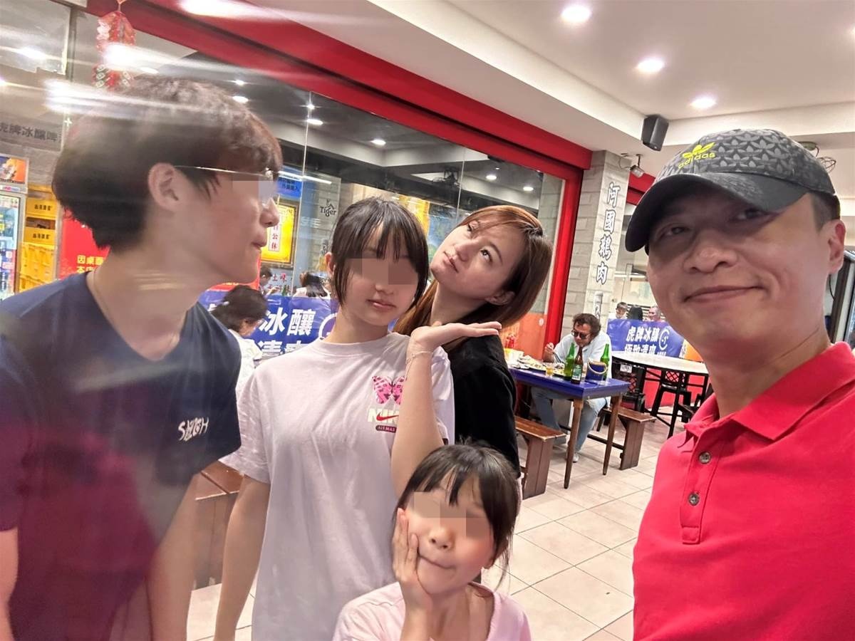 方順吉歌廳遇風災損失數百萬,被迫暫停營業,離開前先向孩子說出一段話