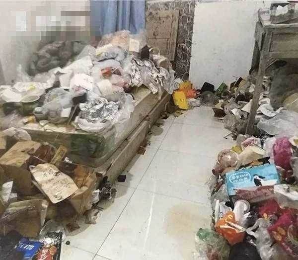 垃圾塞滿屋內、清運一小時仍到不了客廳，心理師揭開難以戒掉的依賴