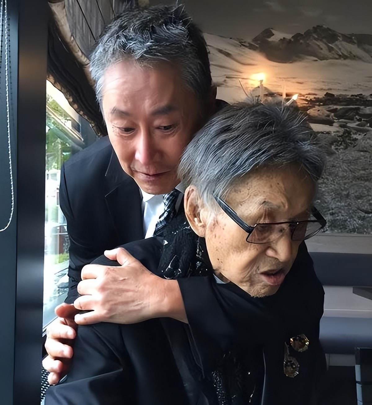 2018年，台灣著名主持人赴瑞士安樂死！兒子講述其「安樂前慘狀」， 我非常後悔！