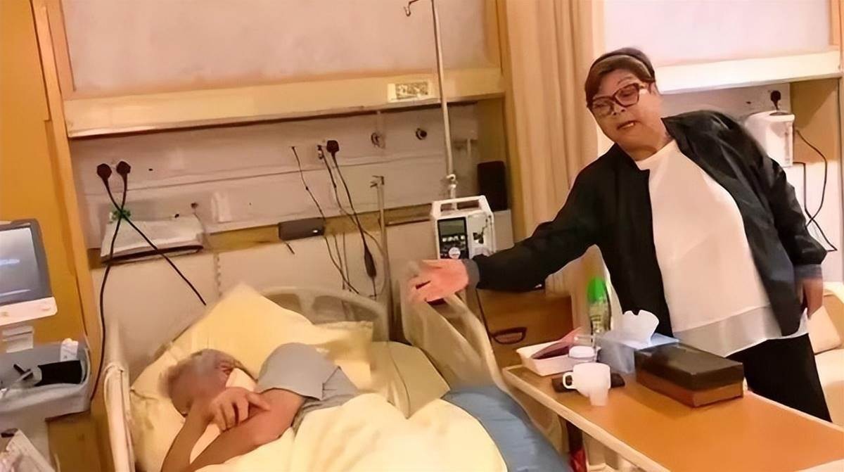 一婚被前夫狠動手！48歲情歌天后「帶6孩」改嫁富豪被寵上天「婚前財產協議曝」揭婚姻真面目