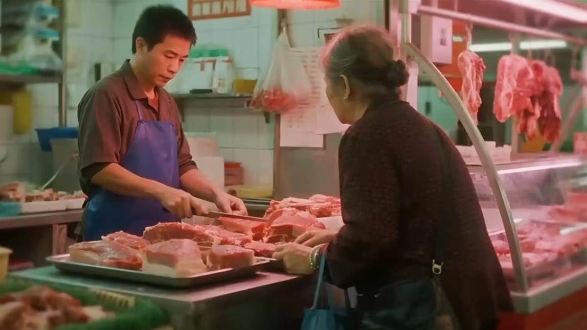 65歲阿嬤連買5天、每天80斤牛肉，兒子明明已殉職，肉販追進廢棄農場才發現不對