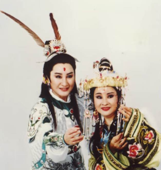 陪楊麗花演20多年成「永遠的娘子」,許秀年歷經車禍與失聽仍未離開舞台