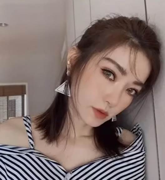 謝金燕兒子身分多年成謎,1991年車禍改變人生,父女關係一度跌到冰點
