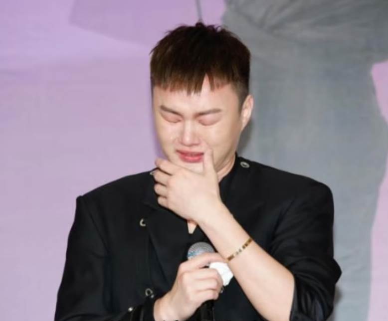 暴瘦7公斤！隱疾多年「全靠意志力撐」，許富凱真實病況瞞不住，年近40未婚無子，與曹雅雯45歲之約驚呆眾人