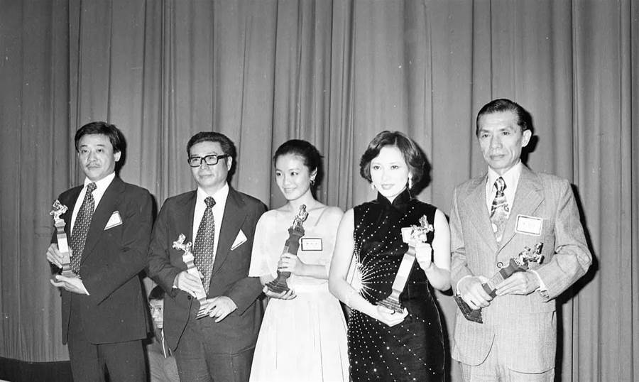《追妻三人行》播出35年主演現狀,三位演員去世,一人獲視帝兩人「身家過億」