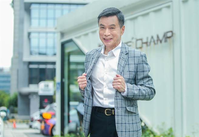 《追妻三人行》播出35年主演現狀,三位演員去世,一人獲視帝兩人「身家過億」