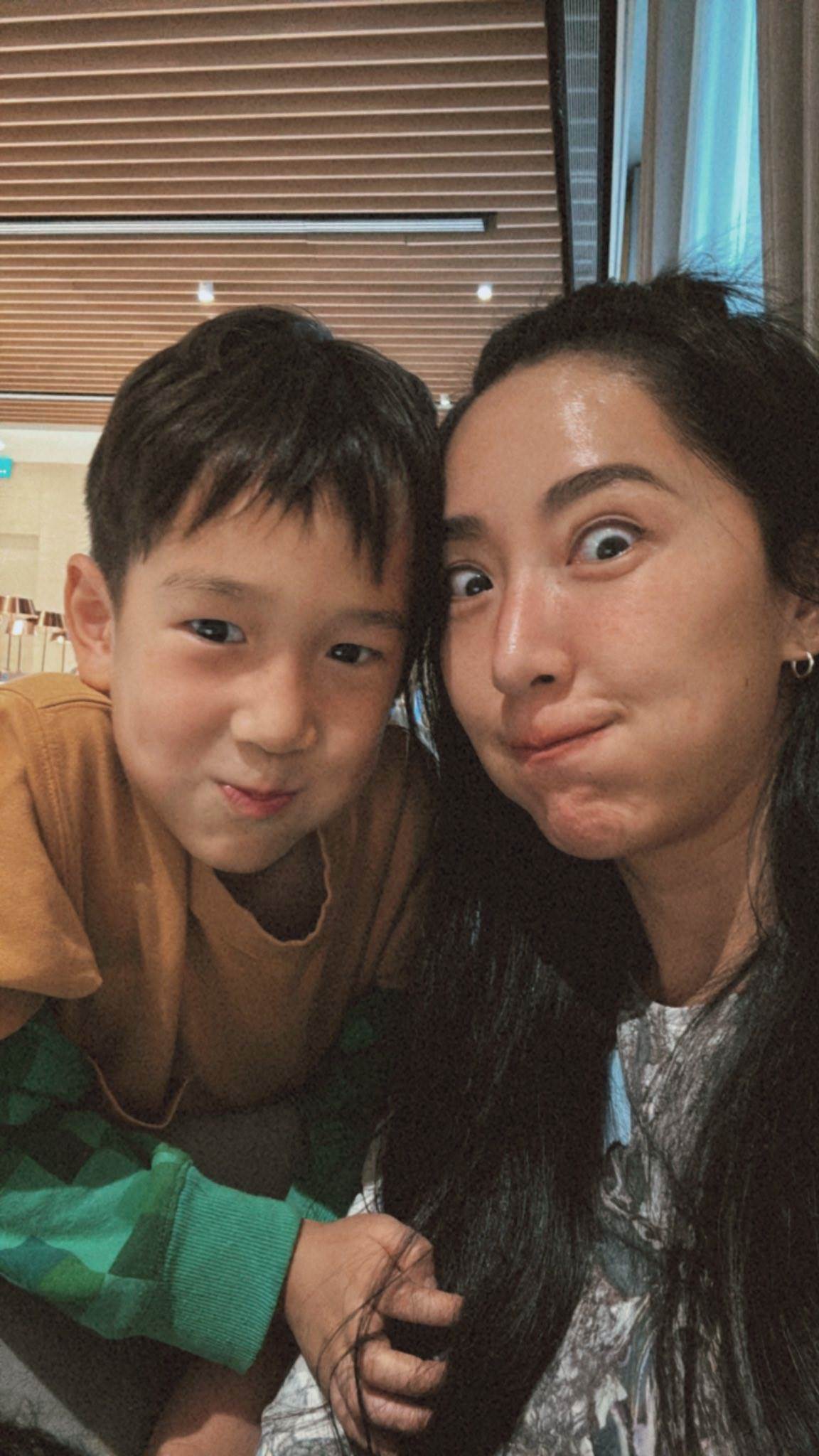 結婚10年隋棠被老公趕出家門,3個孩子突然站出來護媽媽