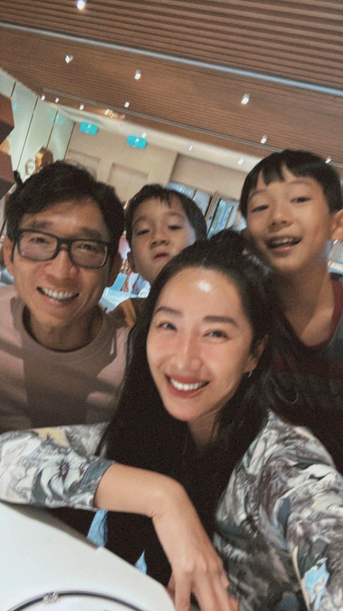 結婚10年隋棠被老公趕出家門,3個孩子突然站出來護媽媽