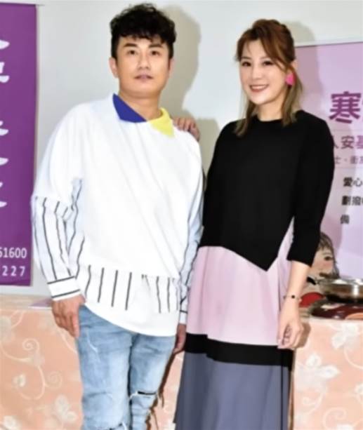 郭婷筠唱到一半突送醫,38.9度高燒牽動健康與婚姻警訊