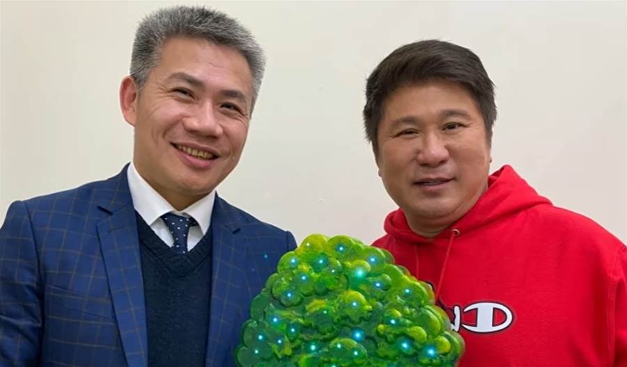 羅友志婚姻破裂後與妻兒遠走10年,名嘴光環褪去才面對這段傷