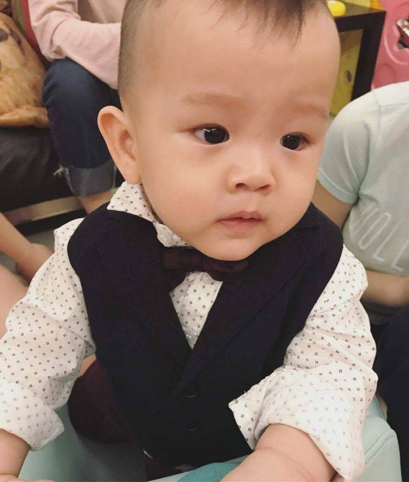 賈靜雯「不只3個女兒」認了其實還有個兒子,孩子身分曝光讓兩家人的好感情全被看見