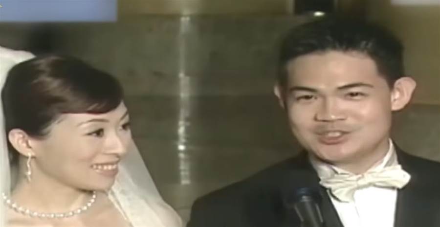 連勝武街頭親密畫面曝光,婚姻風波後夫妻仍同框,妻子的選擇耐人尋味
